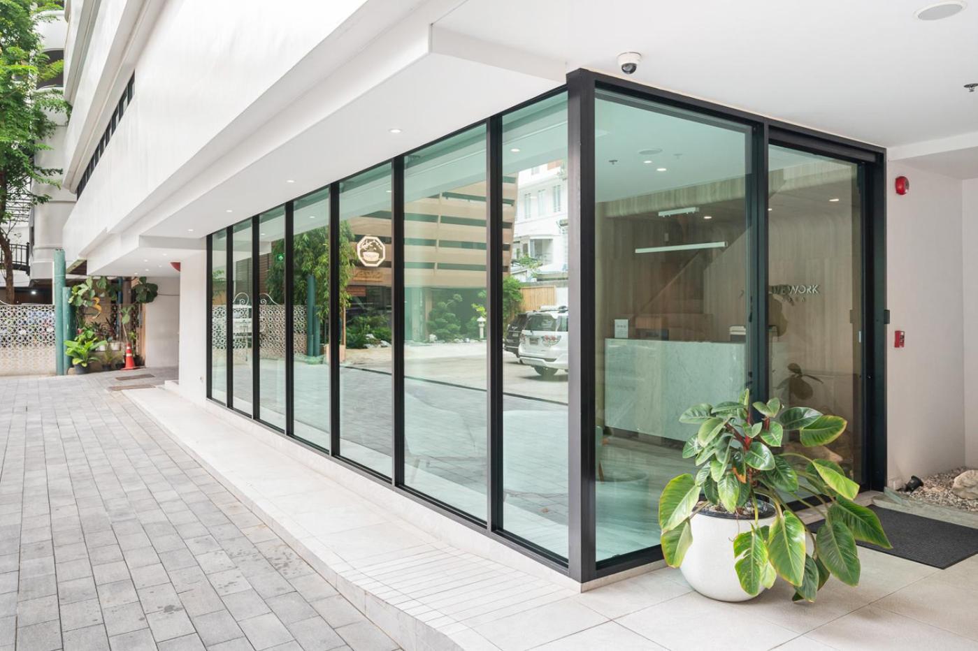 Livezen Bangkok Sukhumvit Hotel Luaran gambar