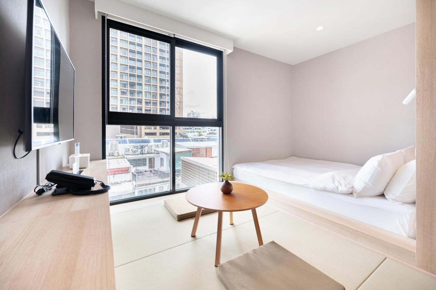Livezen Bangkok Sukhumvit Hotel Luaran gambar